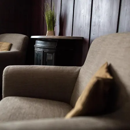 Parkhotel Ebersdorf Bed and Breakfast Ζάαλμπουρκ