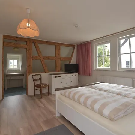 Parkhotel Ebersdorf Oda ve Kahvaltı Saalburg