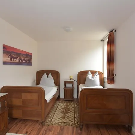Bed and Breakfast Parkhotel Ebersdorf 3*
