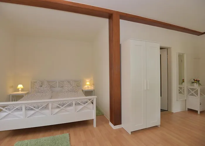 Parkhotel Ebersdorf Oda ve Kahvaltı 3*