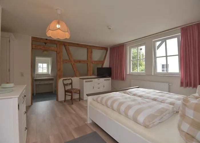 Parkhotel Ebersdorf Oda ve Kahvaltı Saalburg